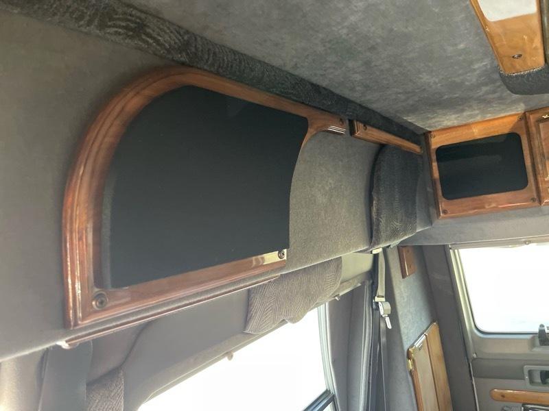 Dodge Ram Van 1500 127" WB Conversion 2000