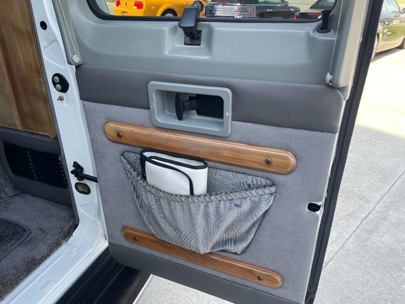 Dodge Ram Van 1500 127" WB Conversion 2000