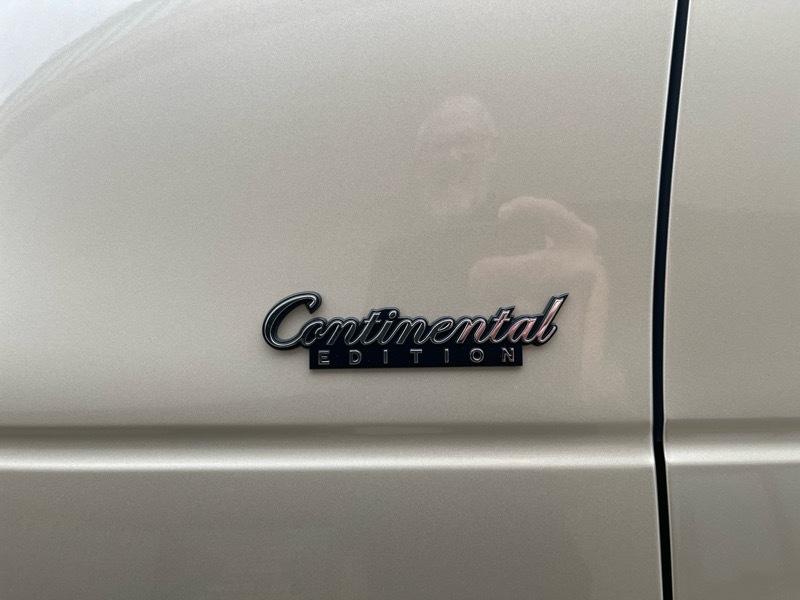Lincoln Town Car Signature Limited 2010