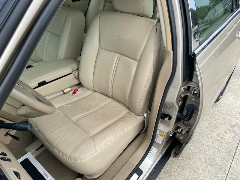Lincoln Town Car Signature Limited 2010