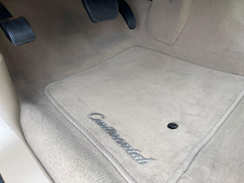 Lincoln Town Car Signature Limited 2010