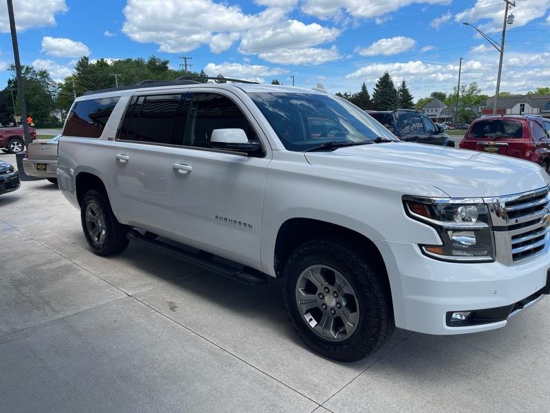 Chevrolet Suburban LT 4WD 2019