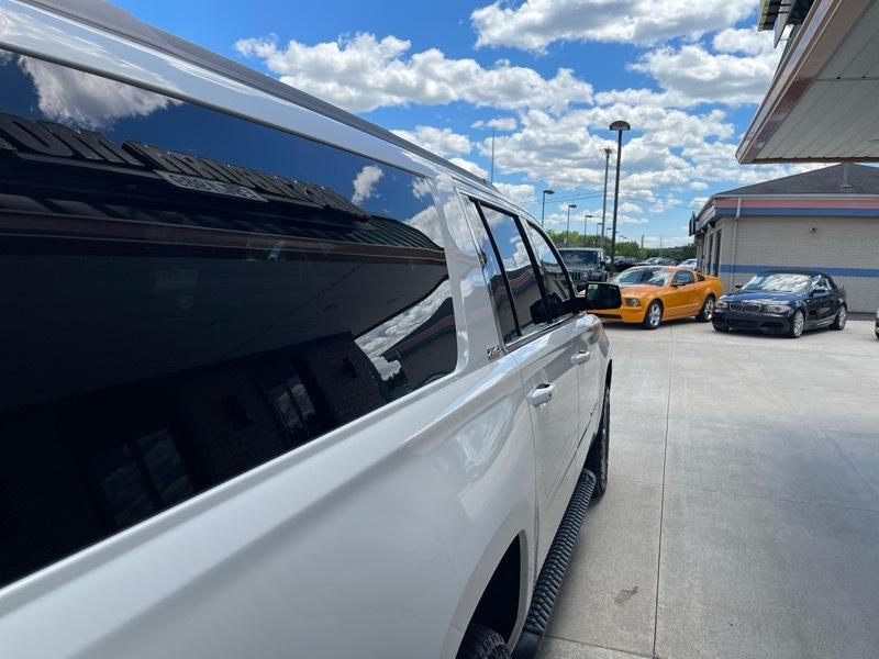 Chevrolet Suburban LT 4WD 2019