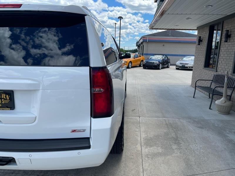 Chevrolet Suburban LT 4WD 2019