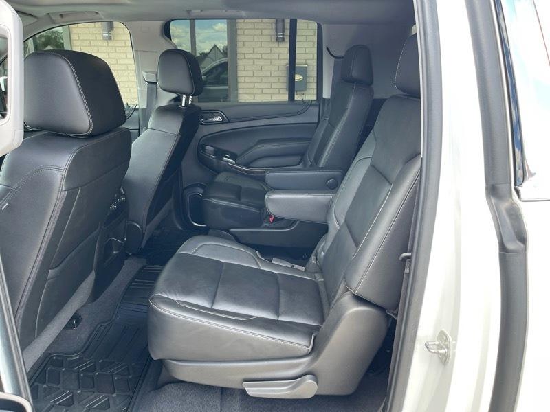 Chevrolet Suburban LT 4WD 2019