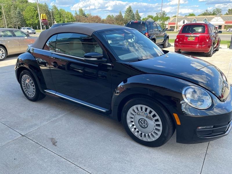 Volkswagen Beetle 1.8T PZEV Convertible 2015