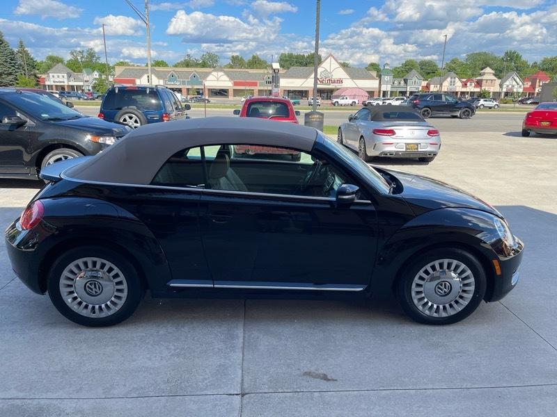 Volkswagen Beetle 1.8T PZEV Convertible 2015