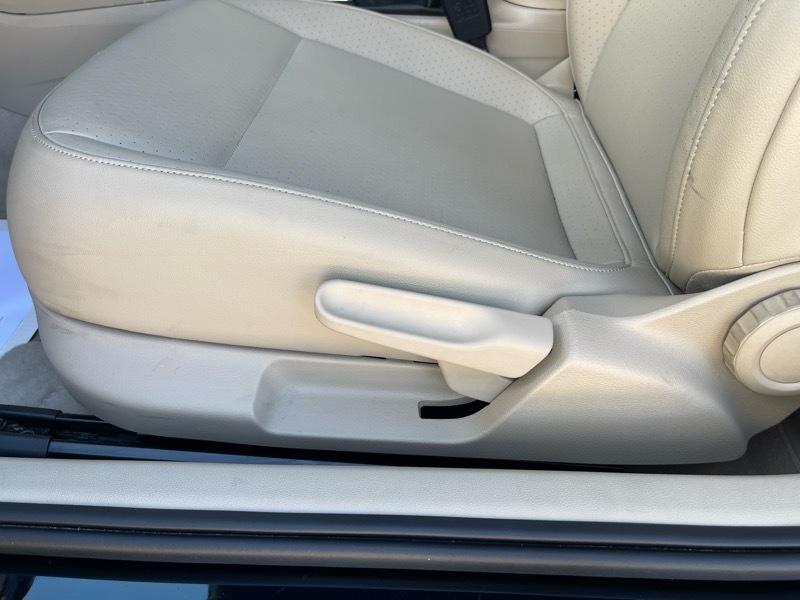 Volkswagen Beetle 1.8T PZEV Convertible 2015