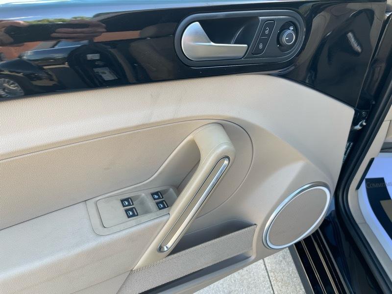 Volkswagen Beetle 1.8T PZEV Convertible 2015