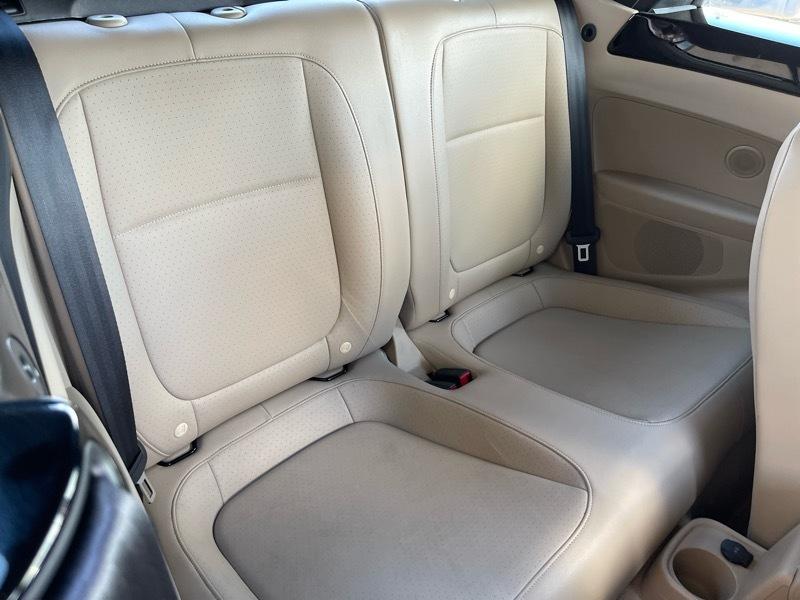 Volkswagen Beetle 1.8T PZEV Convertible 2015