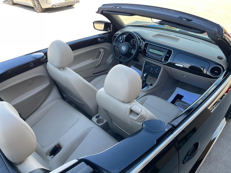 Volkswagen Beetle 1.8T PZEV Convertible 2015