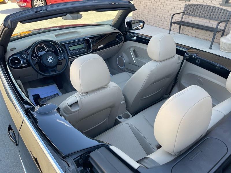 Volkswagen Beetle 1.8T PZEV Convertible 2015
