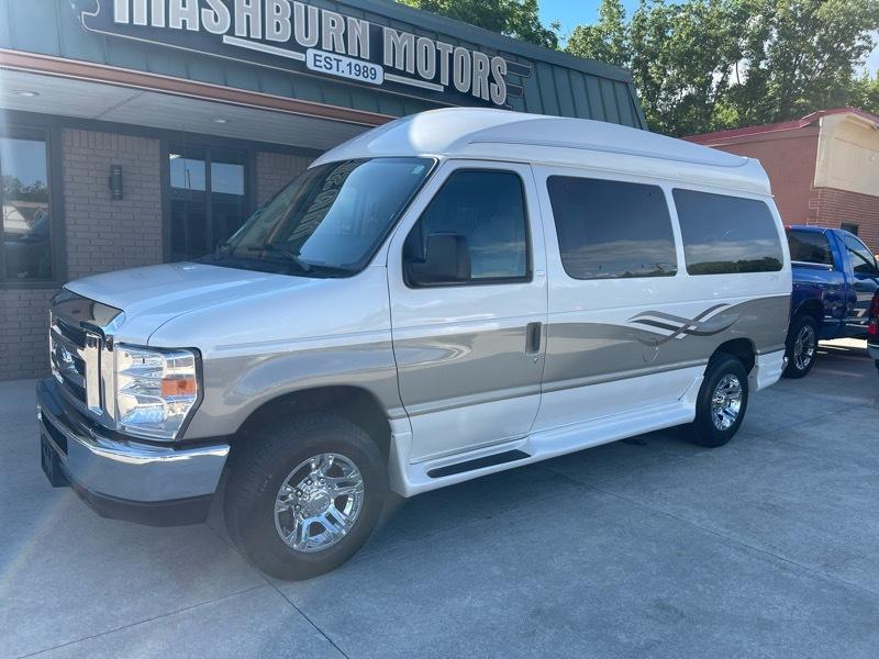 Ford Econoline E-150 2011