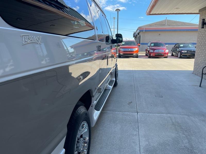 Ford Econoline E-150 2011