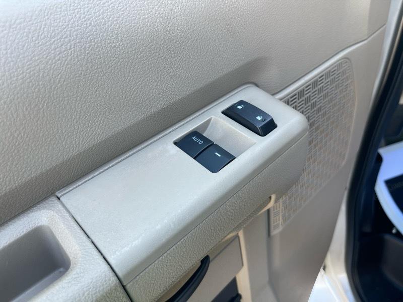 Ford Econoline E-150 2011