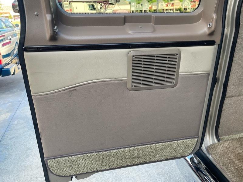 Ford Econoline E-150 2011