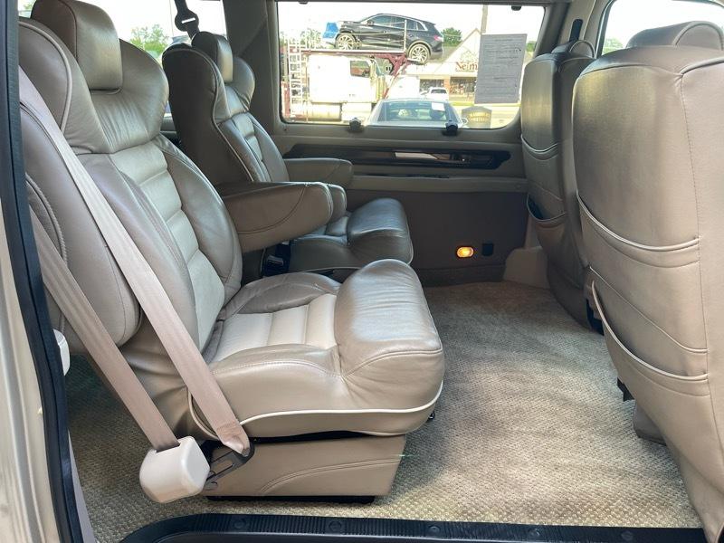 Ford Econoline E-150 2011