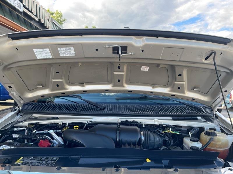 Ford Econoline E-150 2011