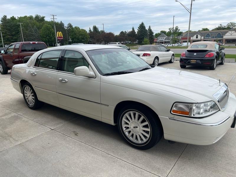 Lincoln Town Car Executive 2003