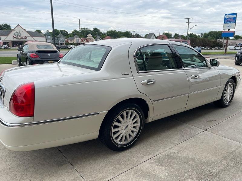 Lincoln Town Car Executive 2003