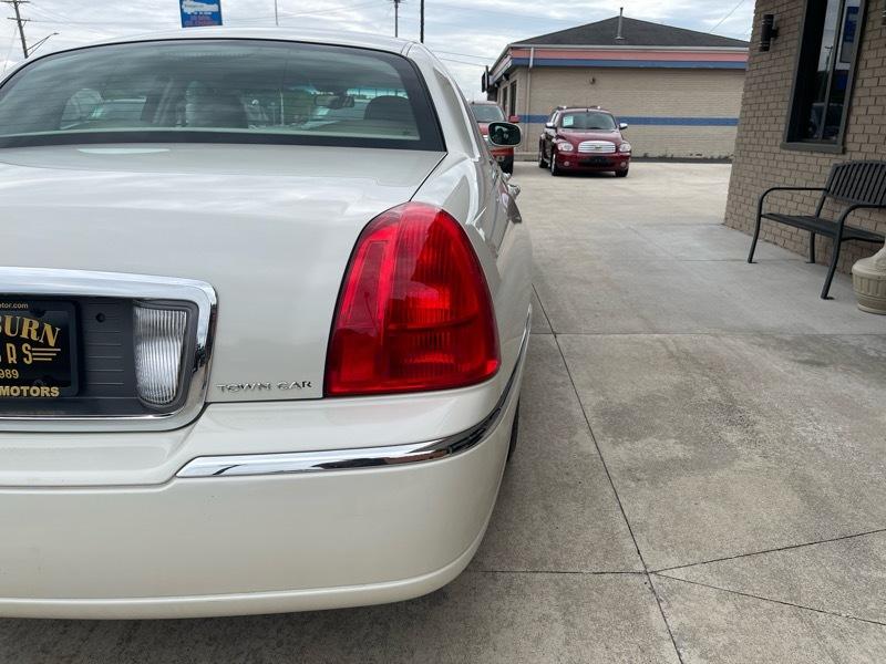Lincoln Town Car Executive 2003