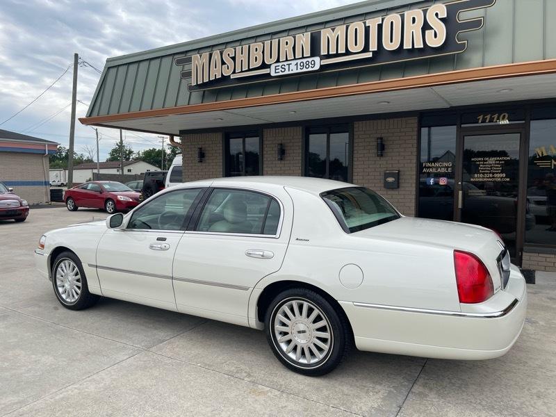 Lincoln Town Car Executive 2003