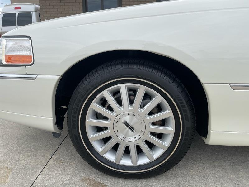 Lincoln Town Car Executive 2003