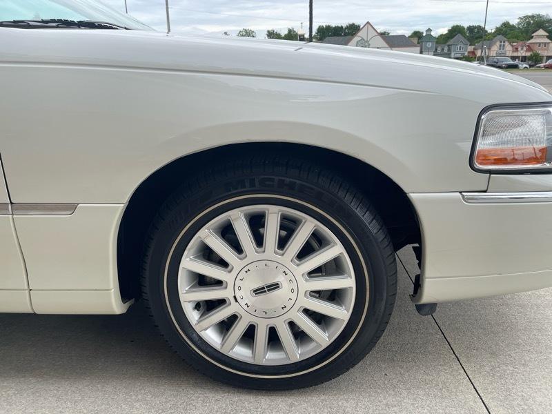Lincoln Town Car Executive 2003