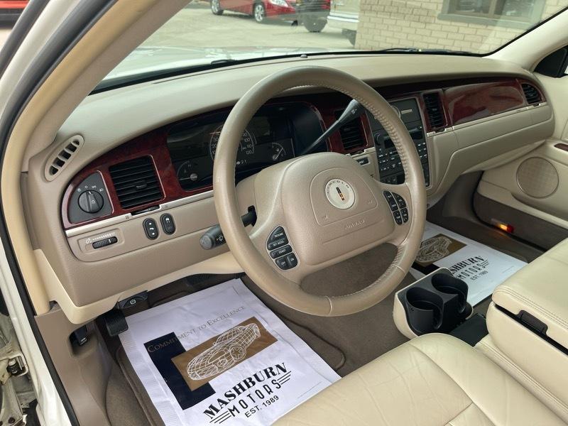 Lincoln Town Car Executive 2003