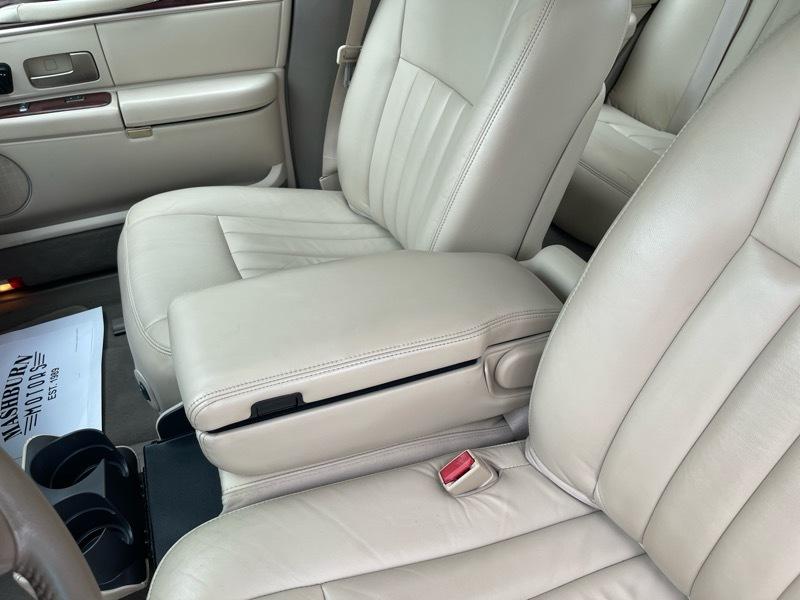 Lincoln Town Car Executive 2003