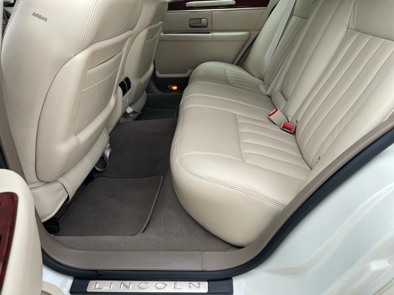 Lincoln Town Car Executive 2003