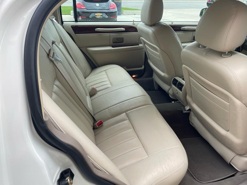 Lincoln Town Car Executive 2003
