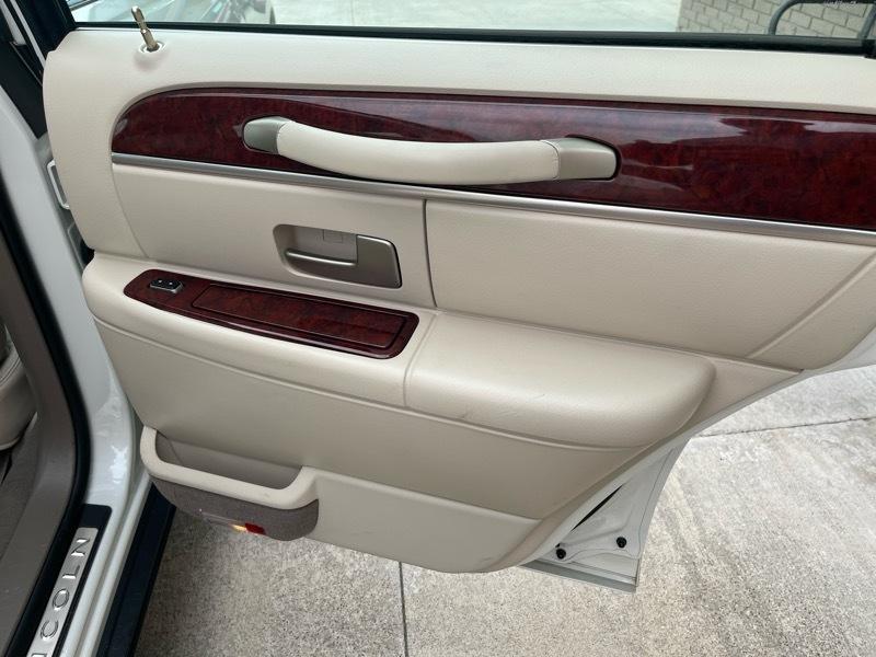 Lincoln Town Car Executive 2003