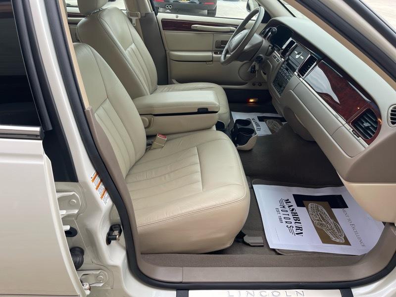 Lincoln Town Car Executive 2003