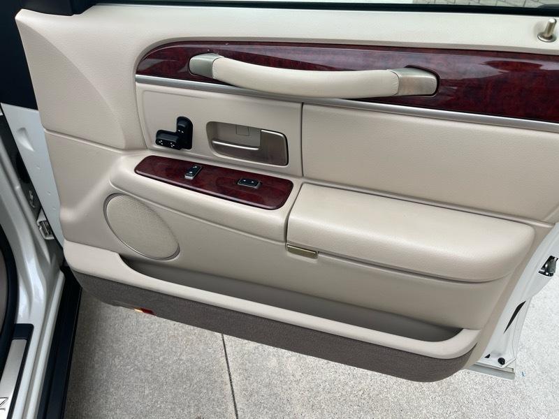 Lincoln Town Car Executive 2003