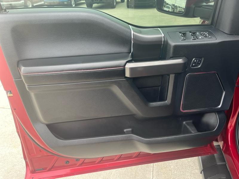 Ford F-150 Lariat SuperCrew 5.5-ft. Bed 4WD 2016