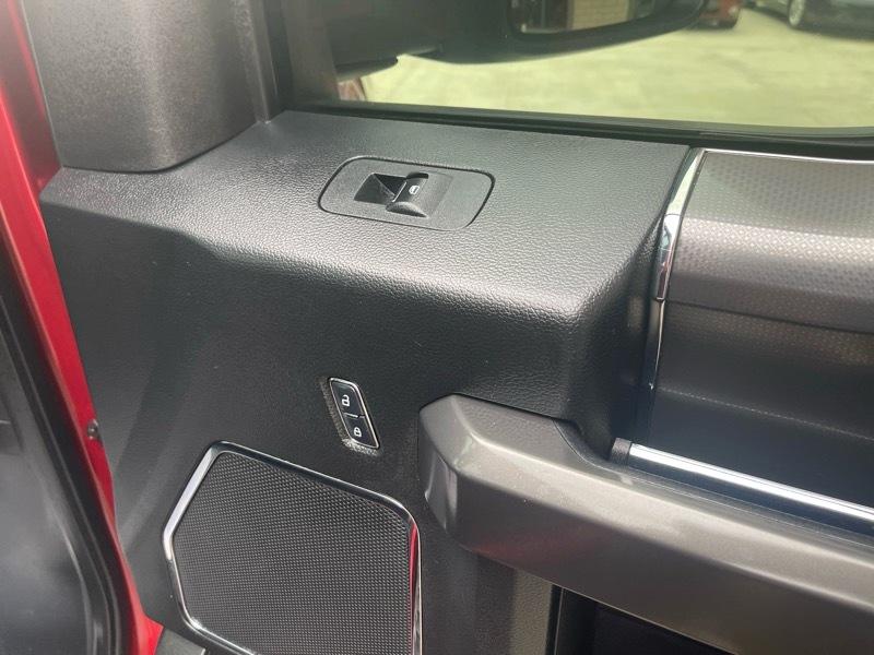 Ford F-150 Lariat SuperCrew 5.5-ft. Bed 4WD 2016