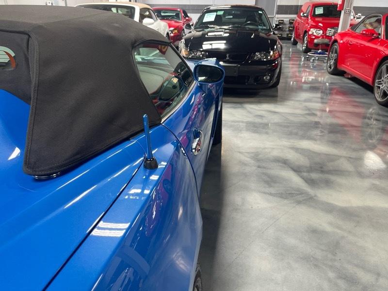 Saturn Sky Hydro Blue Limited Edition 2009