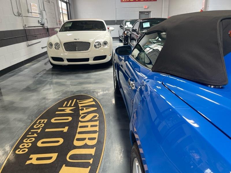 Saturn Sky Hydro Blue Limited Edition 2009