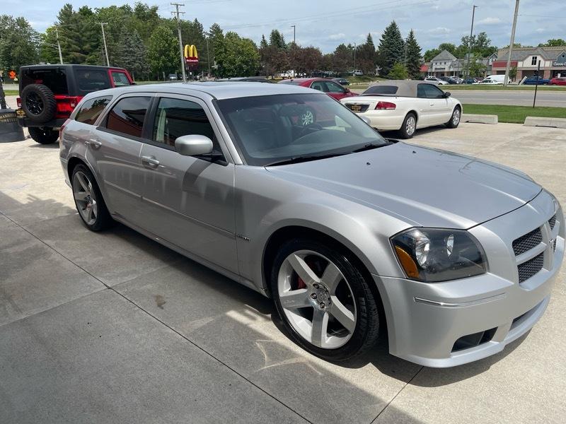 Dodge Magnum SRT-8 2006