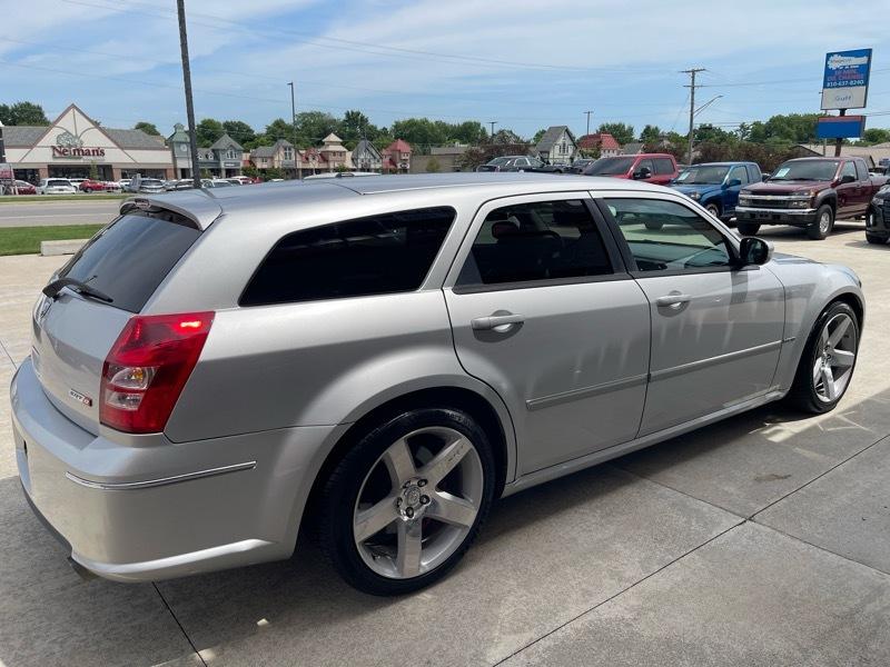 Dodge Magnum SRT-8 2006