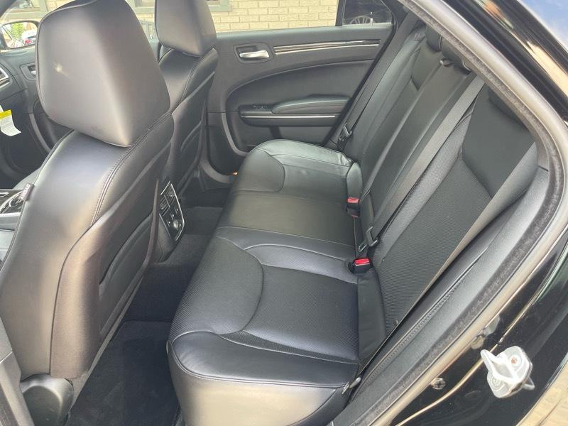 Chrysler 300 Limited RWD 2012