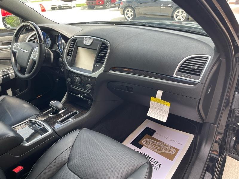 Chrysler 300 Limited RWD 2012