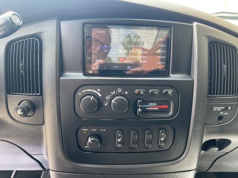 Dodge Ram 1500 Laramie 4WD 2004