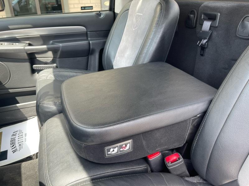 Dodge Ram 1500 Laramie 4WD 2004
