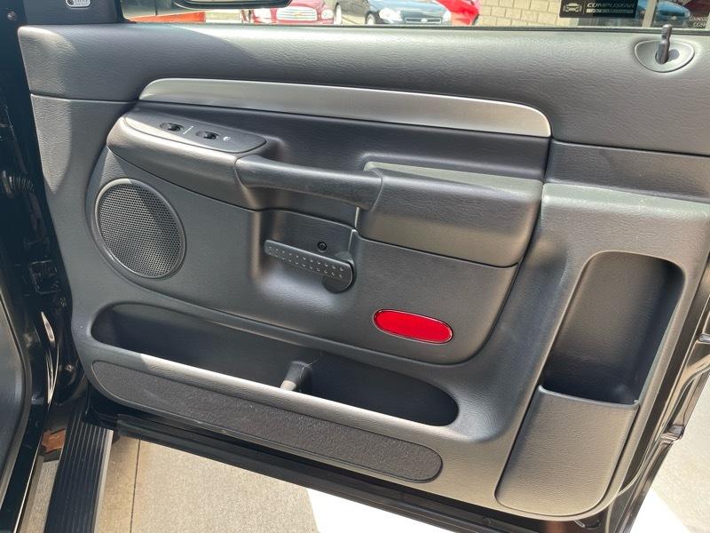 Dodge Ram 1500 Laramie 4WD 2004