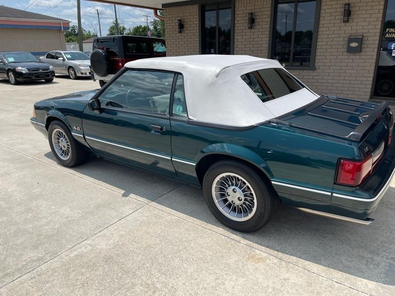 Ford Mustang LX 5.0L convertible 1990