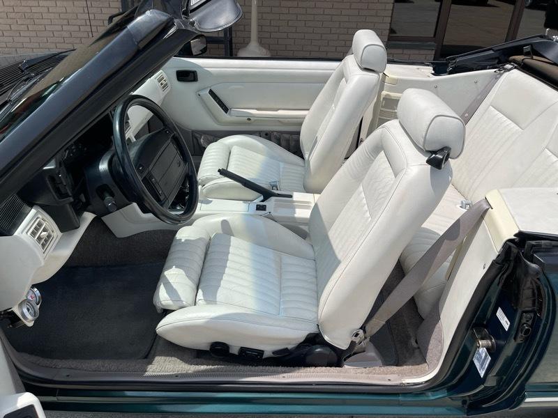 Ford Mustang LX 5.0L convertible 1990