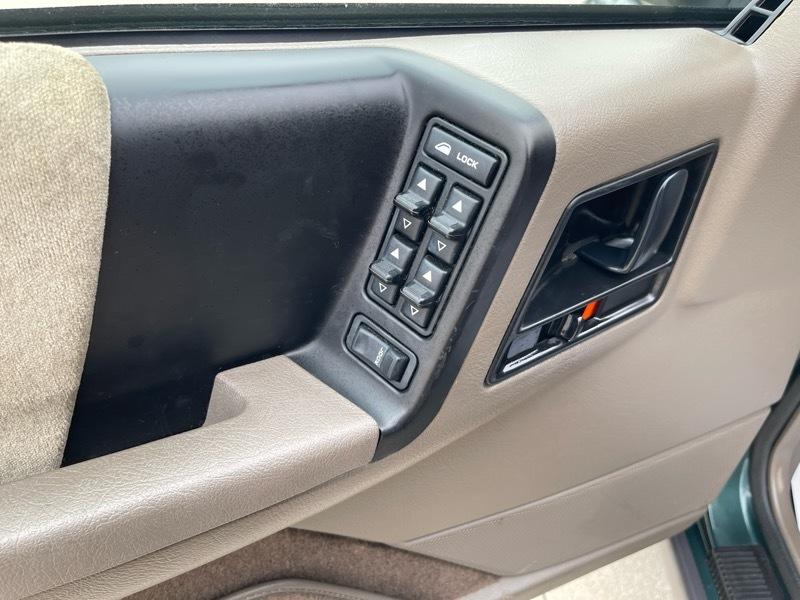 Jeep Grand Cherokee Laredo 4WD 1994