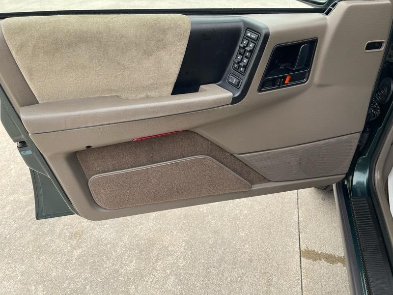 Jeep Grand Cherokee Laredo 4WD 1994